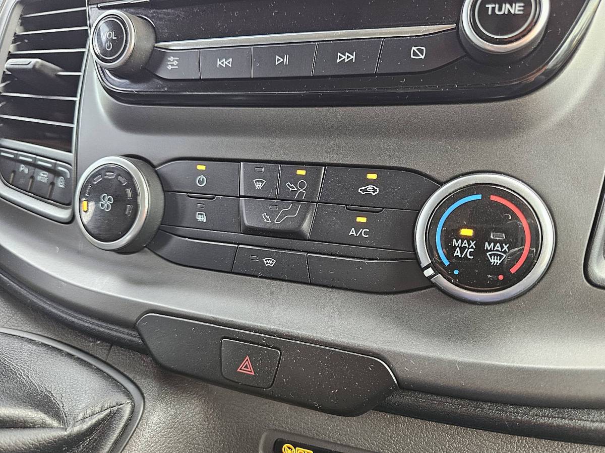 Ford Transit FORD TRANSIT 2.0 l3h2 navi airco