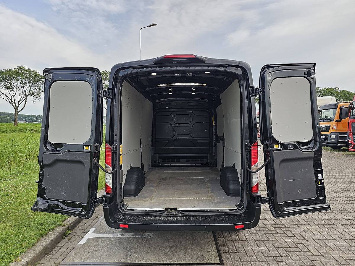 Ford Transit FORD TRANSIT 2.0 l3h2 navi airco
