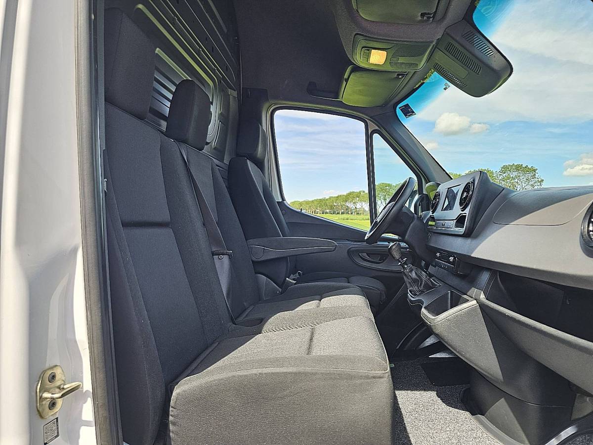 Mercedes-Benz Sprinter MERCEDES-BENZ SPRINTER 516 cdi 4×4 allrad l2h2