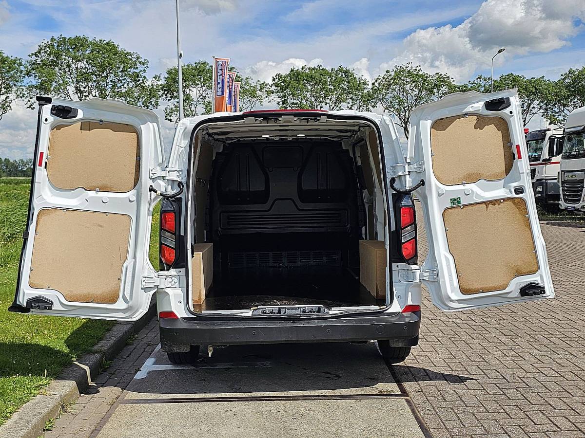 Ford Transit Custom FORD TRANSIT CUSTOM 2.0 l1h1 bpm-vrij trend!