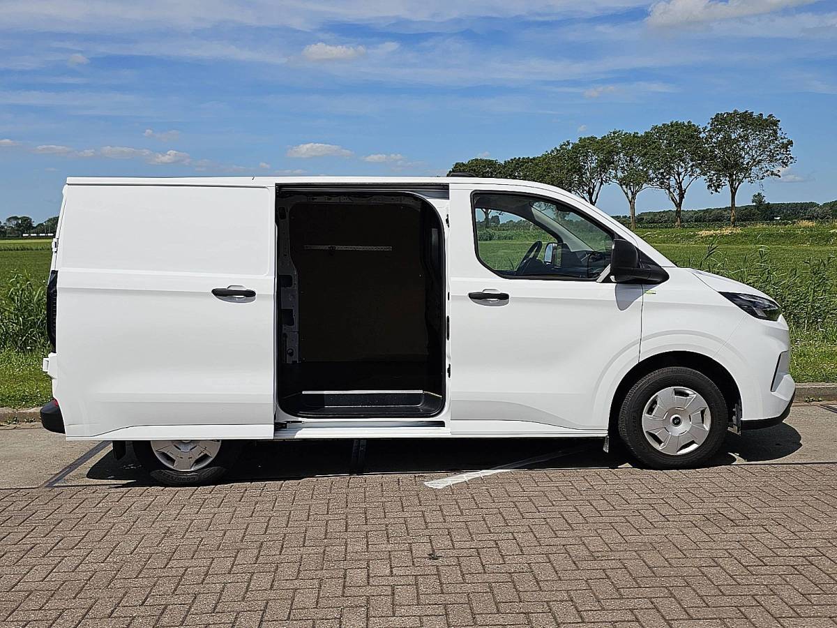 Ford Transit Custom FORD TRANSIT CUSTOM 2.0 l1h1 bpm-vrij trend!