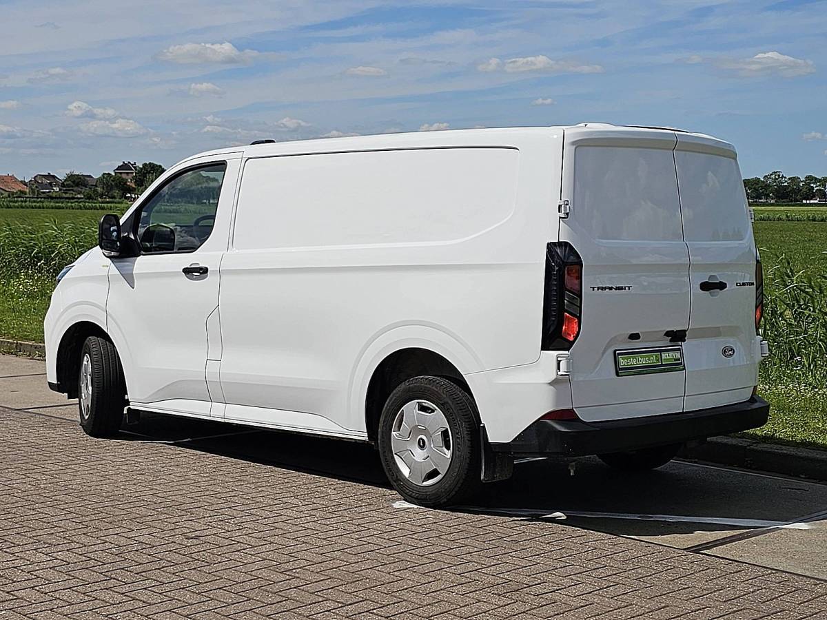 Ford Transit Custom FORD TRANSIT CUSTOM 2.0 l1h1 bpm-vrij trend!