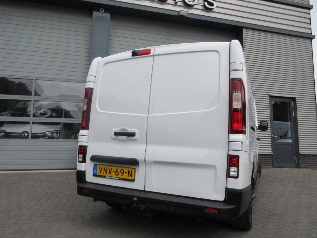 Fiat Talento Fiat Talento 2.0 MultiJet L2, Automaat, 146pk, Airco, Camera, 3-Zits, Trekhaak.