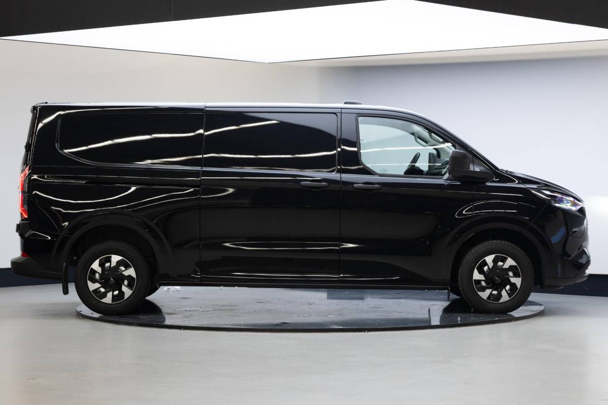 Ford Transit Custom Ford Transit Custom 340 L2H1 Trend 65 kWh | Camera | Cruise Control |