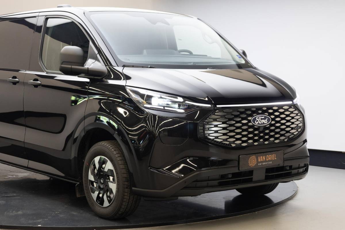 Ford Transit Custom Ford Transit Custom 340 L2H1 Trend 65 kWh | Camera | Cruise Control |