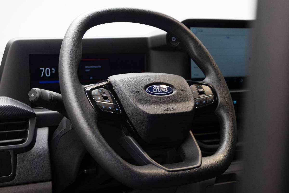 Ford Transit Custom Ford Transit Custom 340 L2H1 Trend 65 kWh | Camera | Cruise Control |