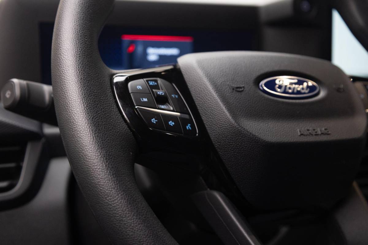 Ford Transit Custom Ford Transit Custom 340 L2H1 Trend 65 kWh | Camera | Cruise Control |