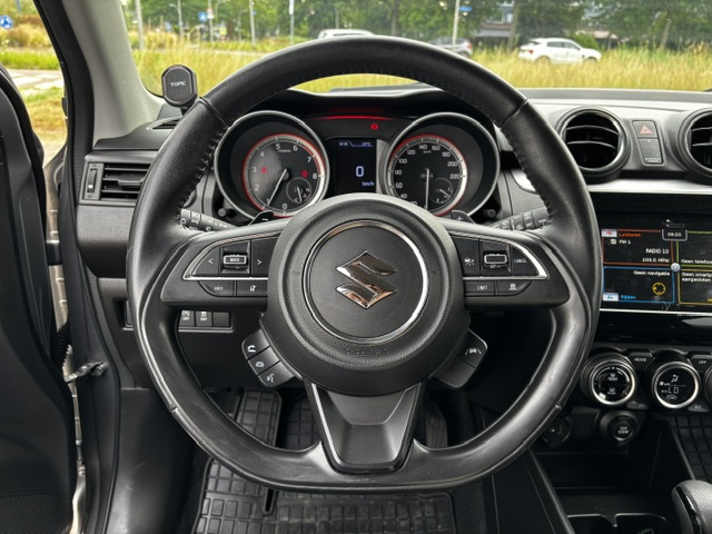 Suzuki Swift Suzuki Swift 1.2 Style Smart Hybrid Acamera Cruise Navi Lmv Pdc Nap