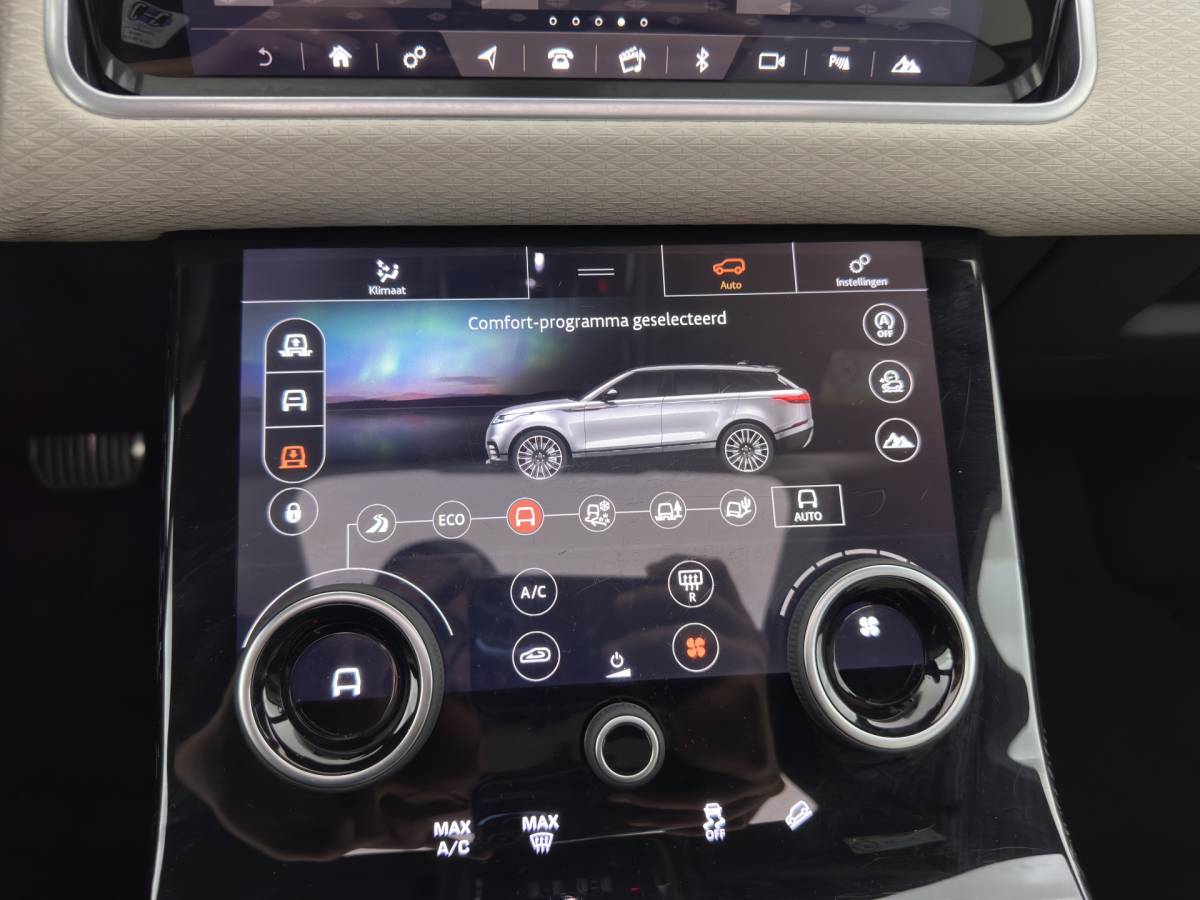 Land Rover Range Rover Velar Land Rover Range Rover Velar 3.0 V6 AWD HSE Aut. *PANO | LEATHER | FULL-LED | MEMORY-PACK | BLIND-SPOT | MERIDIAN-SURROUND | DIGI-COCKPIT | CAMERA | KEYLESS | HEATED-COMFORTSEATS | PRIVACY-GLASS | SHIFTPADDLES | CARPLAY | 21 “ALU*