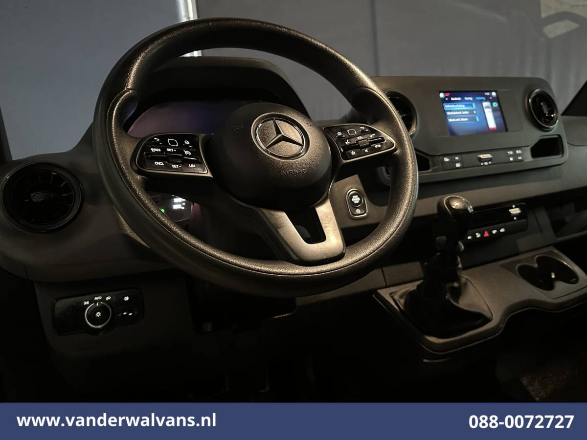 Mercedes-Benz Sprinter Mercedes-Benz Sprinter 317 CDI 170pk L3H2 Euro6 Airco | Camera | Apple Carplay | Cruisecontrol Android Auto, Stoelverwarming, 270gr. Achterdeuren, Parkeersensoren, Bijrijdersbank