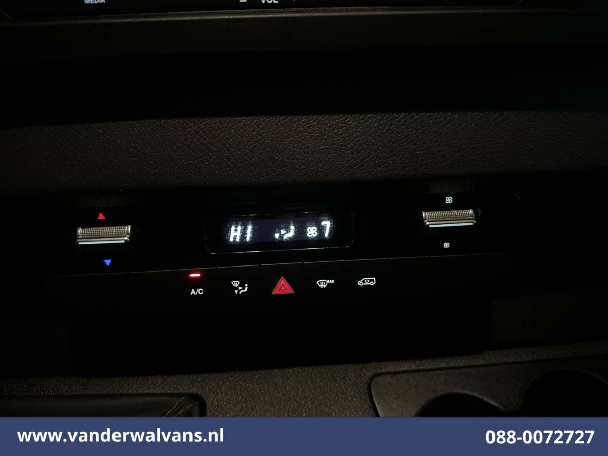Mercedes-Benz Sprinter Mercedes-Benz Sprinter 317 CDI 170pk L3H2 Euro6 Airco | Camera | Apple Carplay | Cruisecontrol Android Auto, Stoelverwarming, 270gr. Achterdeuren, Parkeersensoren, Bijrijdersbank