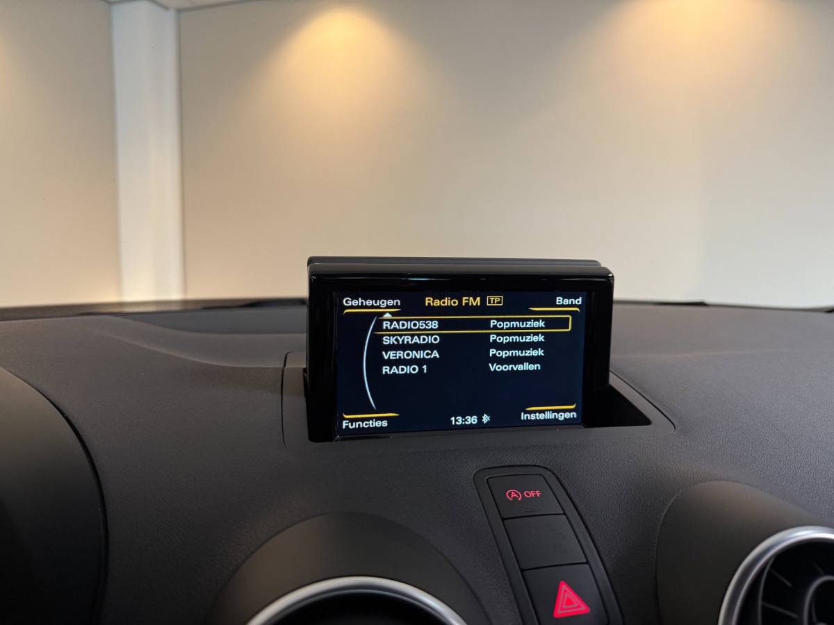 Audi A1 Sportback Audi A1 Sportback 1.0 TFSI Adrenalin *S-Line* Stoelverw.|Cruise|Navi|BT|NAP