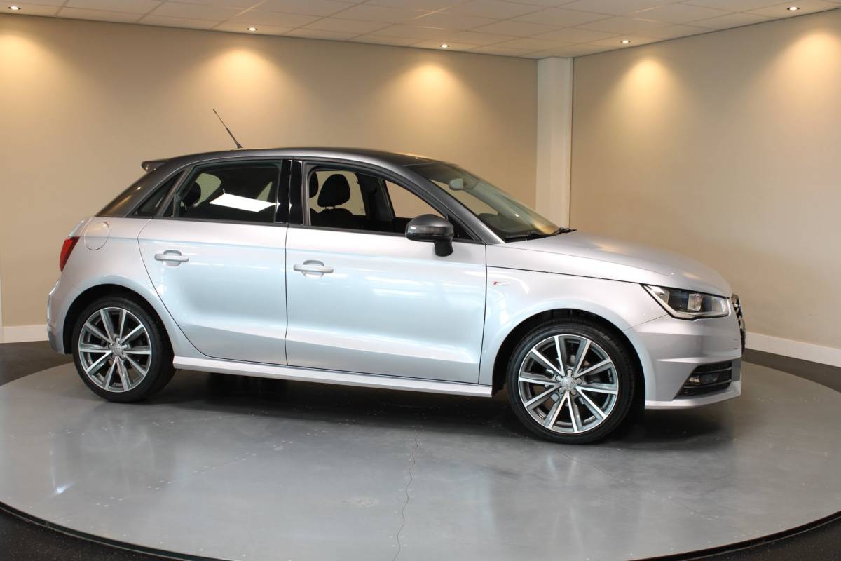 Audi A1 Sportback Audi A1 Sportback 1.0 TFSI Adrenalin *S-Line* Stoelverw.|Cruise|Navi|BT|NAP
