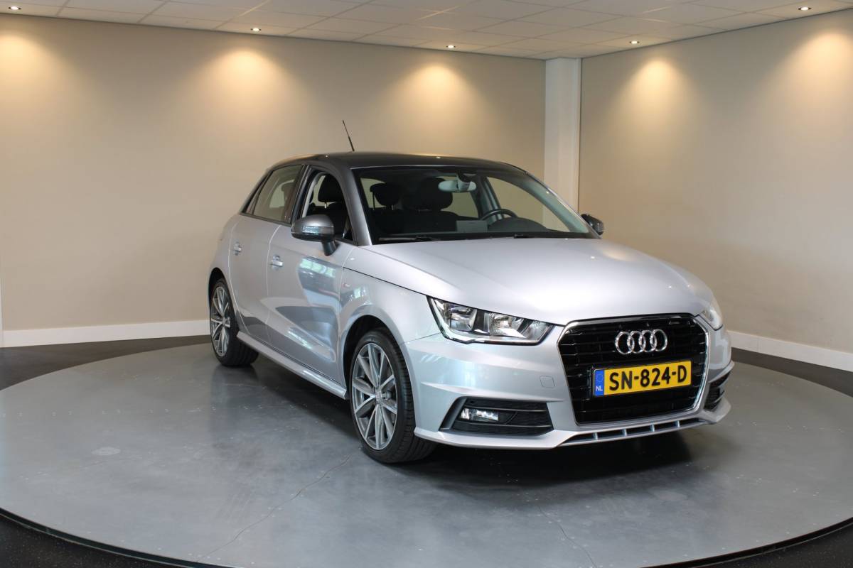 Audi A1 Sportback Audi A1 Sportback 1.0 TFSI Adrenalin *S-Line* Stoelverw.|Cruise|Navi|BT|NAP