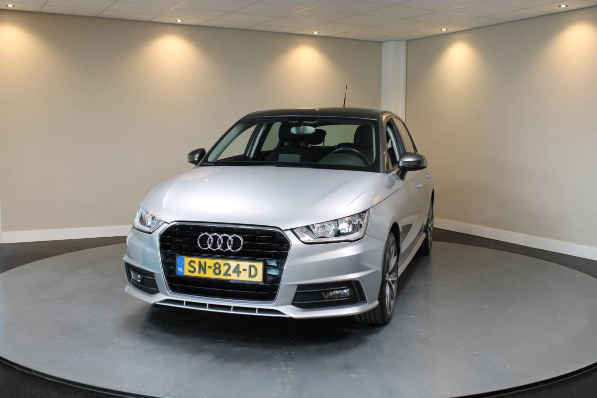 Audi A1 Sportback Audi A1 Sportback 1.0 TFSI Adrenalin *S-Line* Stoelverw.|Cruise|Navi|BT|NAP