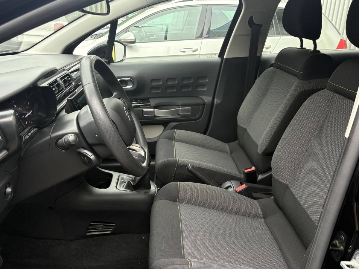 Citroën C3 Citroen C3 1.2 PureTech Feel Climate, Navigatie, Parkeersensoren, LED