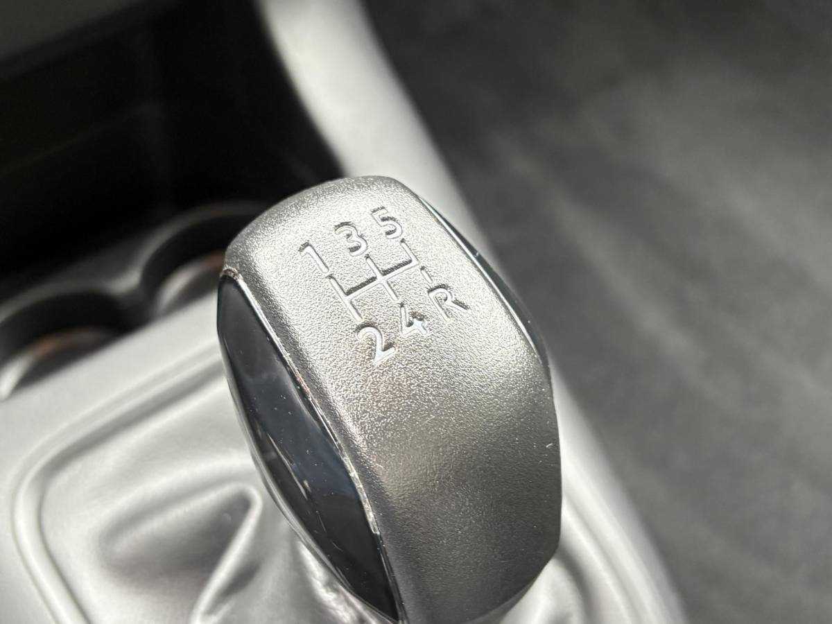 Citroën C3 Citroen C3 1.2 PureTech Feel Climate, Navigatie, Parkeersensoren, LED