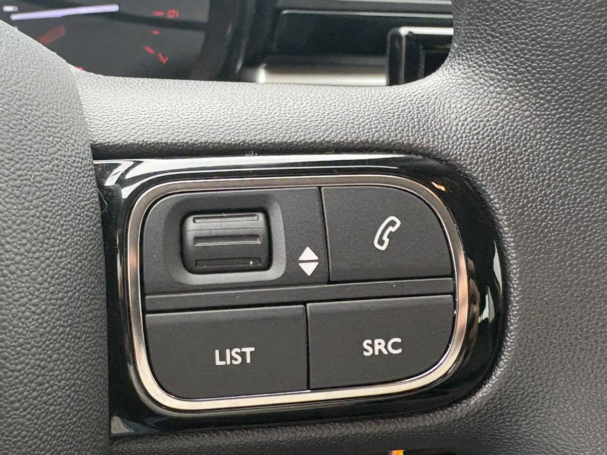 Citroën C3 Citroen C3 1.2 PureTech Feel Climate, Navigatie, Parkeersensoren, LED