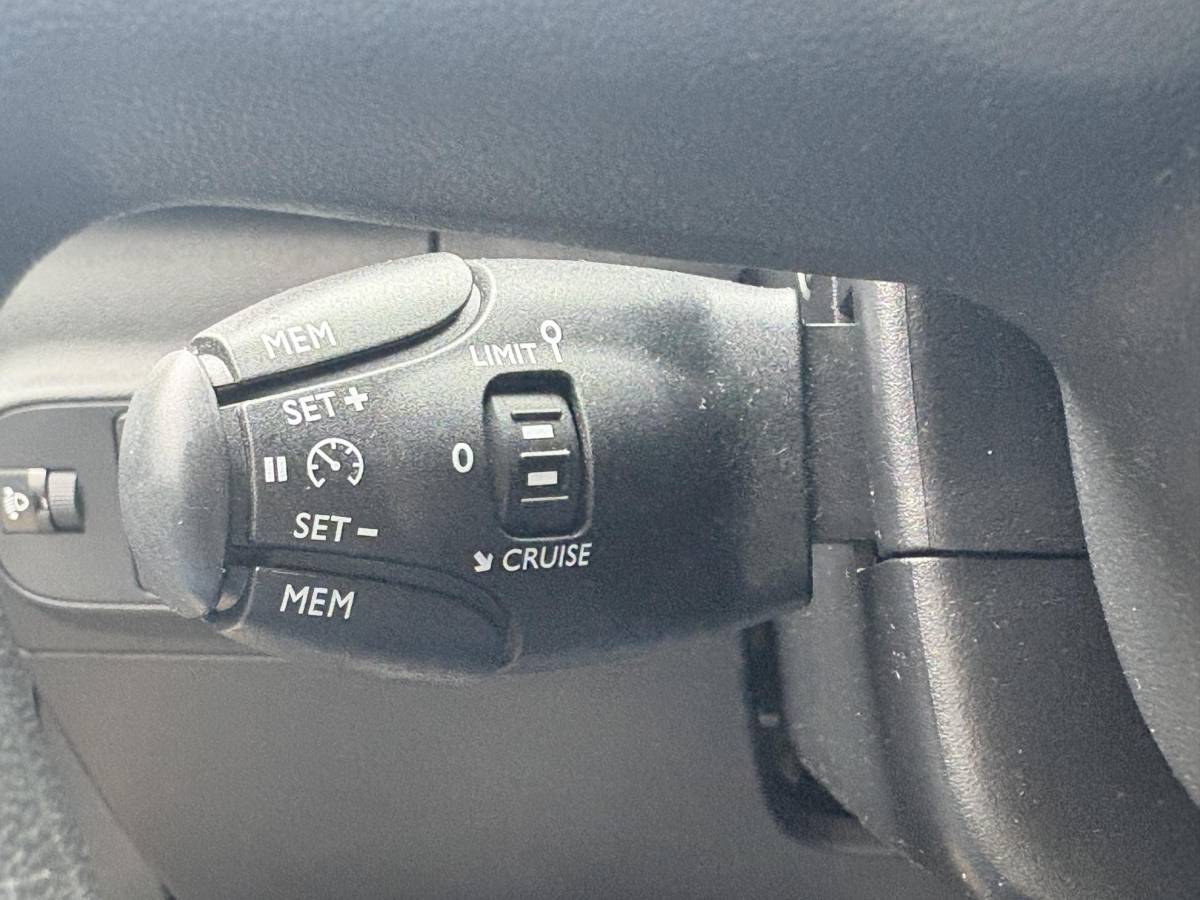 Citroën C3 Citroen C3 1.2 PureTech Feel Climate, Navigatie, Parkeersensoren, LED