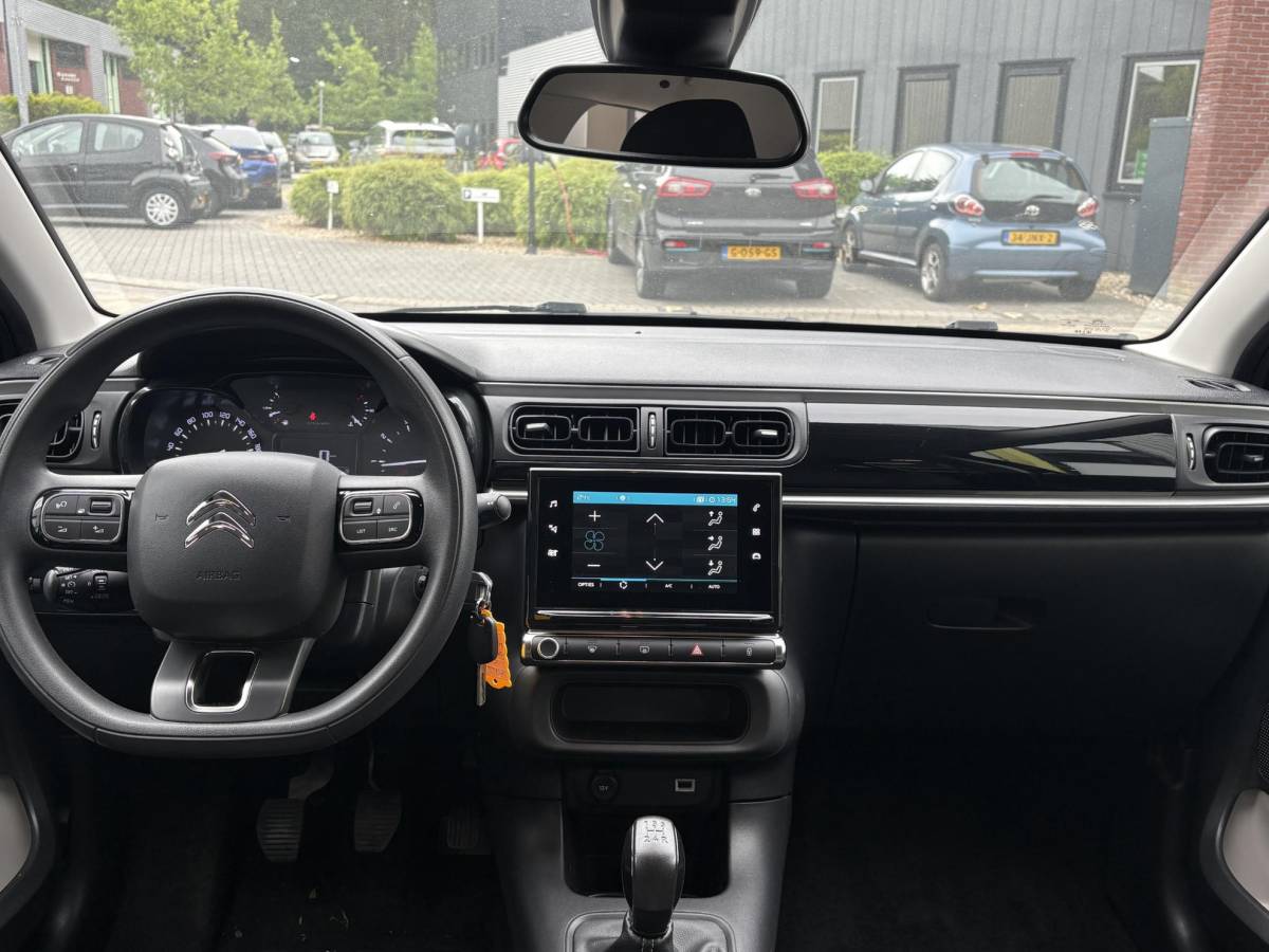 Citroën C3 Citroen C3 1.2 PureTech Feel Climate, Navigatie, Parkeersensoren, LED