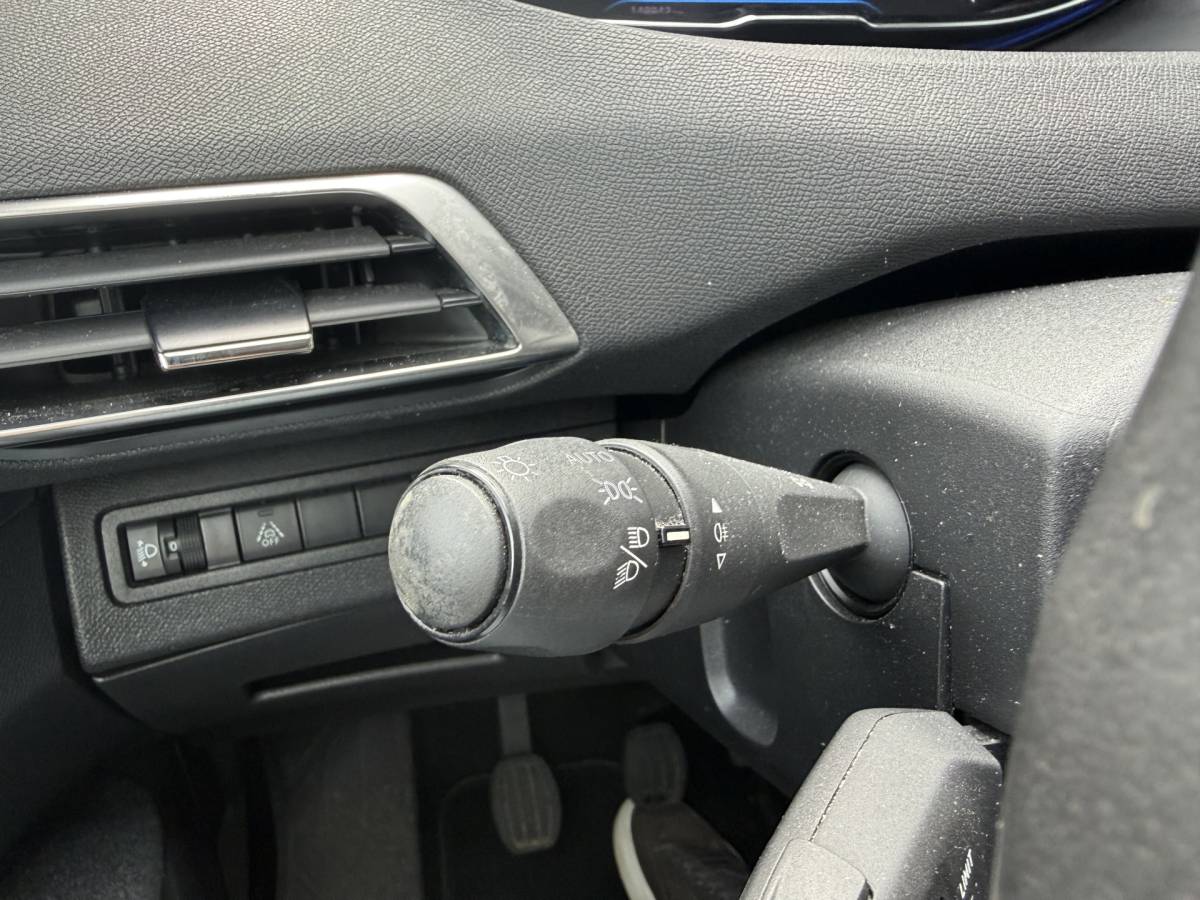 Peugeot 5008 Peugeot 5008 BWJ 2022 1.5 BlueHDI 131PK Active Pack Business TREKHAAK | FULL LED | 360 CAMERA | DAB+ | CARPLAY + ANDROID | NAVI | CLIMA | CRUISE | LMV | PDC