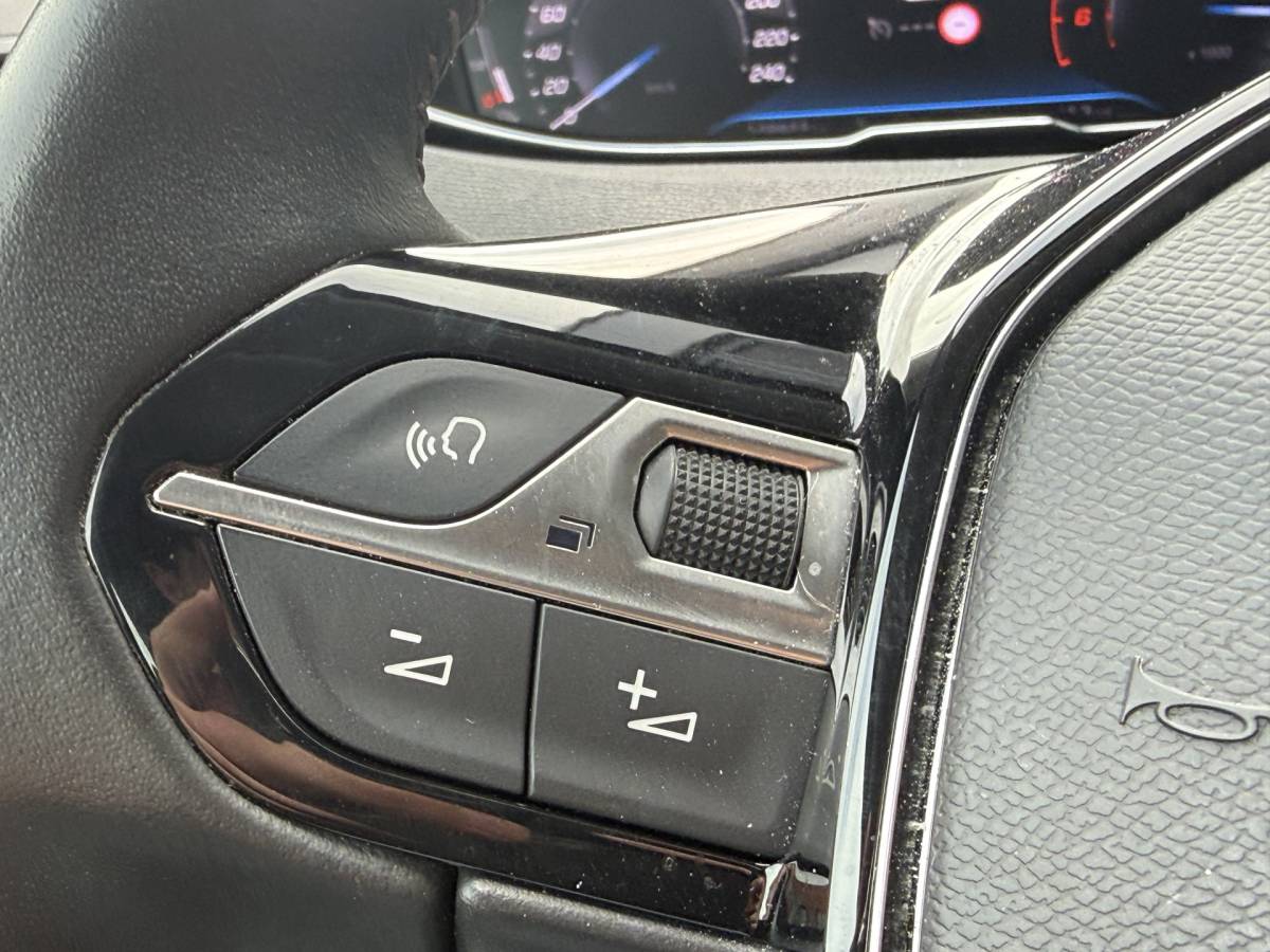 Peugeot 5008 Peugeot 5008 BWJ 2022 1.5 BlueHDI 131PK Active Pack Business TREKHAAK | FULL LED | 360 CAMERA | DAB+ | CARPLAY + ANDROID | NAVI | CLIMA | CRUISE | LMV | PDC