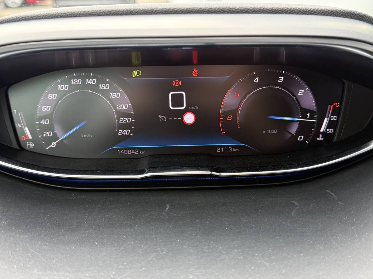 Peugeot 5008 Peugeot 5008 BWJ 2022 1.5 BlueHDI 131PK Active Pack Business TREKHAAK | FULL LED | 360 CAMERA | DAB+ | CARPLAY + ANDROID | NAVI | CLIMA | CRUISE | LMV | PDC