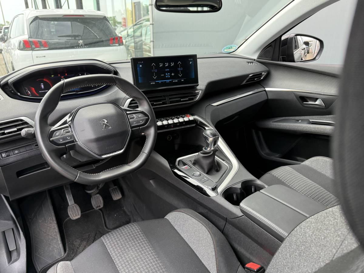 Peugeot 5008 Peugeot 5008 BWJ 2022 1.5 BlueHDI 131PK Active Pack Business TREKHAAK | FULL LED | 360 CAMERA | DAB+ | CARPLAY + ANDROID | NAVI | CLIMA | CRUISE | LMV | PDC