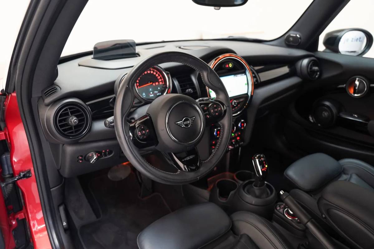 MINI Cooper Mini Cooper 1.5 Cooper Summer Red Edition Aut. [ Panorama LED Head-up Leder ]