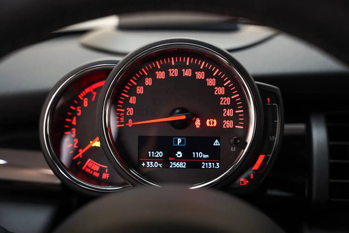 MINI Cooper Mini Cooper 1.5 Cooper Summer Red Edition Aut. [ Panorama LED Head-up Leder ]
