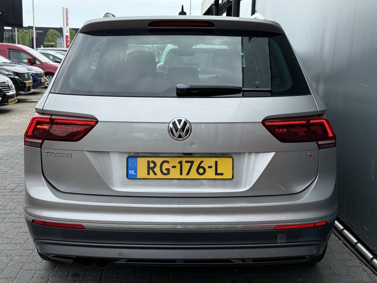 Volkswagen Tiguan Volkswagen Tiguan BWJ 2017 1.4 TSI 150 PK ACT Highline AUTOMAAT | FULL LED | ADAPTIVE CRUISE | HEAD-UP DISPLAY | CAMERA | ADAPTIVE CRUISE | CARPLAY VOORBEREID | DAB+ | NAVI | CLIMA | CRUISE | LMV | PDC