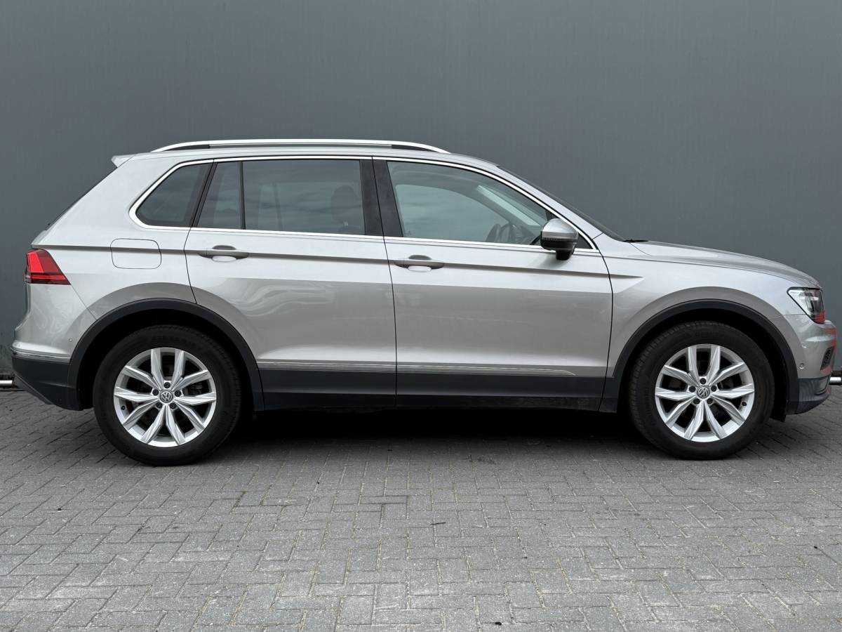 Volkswagen Tiguan Volkswagen Tiguan BWJ 2017 1.4 TSI 150 PK ACT Highline AUTOMAAT | FULL LED | ADAPTIVE CRUISE | HEAD-UP DISPLAY | CAMERA | ADAPTIVE CRUISE | CARPLAY VOORBEREID | DAB+ | NAVI | CLIMA | CRUISE | LMV | PDC