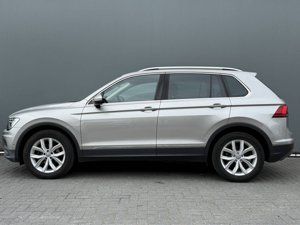 Volkswagen Tiguan Volkswagen Tiguan BWJ 2017 1.4 TSI 150 PK ACT Highline AUTOMAAT | FULL LED | ADAPTIVE CRUISE | HEAD-UP DISPLAY | CAMERA | ADAPTIVE CRUISE | CARPLAY VOORBEREID | DAB+ | NAVI | CLIMA | CRUISE | LMV | PDC