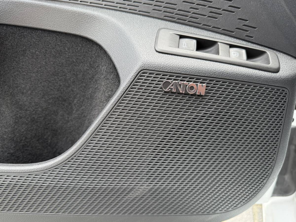 Škoda Octavia ŠKODA Octavia Combi BWJ 2023 1.4 TSI iV PHEV 225PK  Sportline Business FULL LED | HALF LEDER | ELEKTR. STOELEN | KEYLESS | ADAPTIVE CRUISE | STOELVERW. | ELEKTR. ACHTERKLEP | CARPLAY + ANDROID | NAVI | CLIMA | CRUISE | LMV | PDC