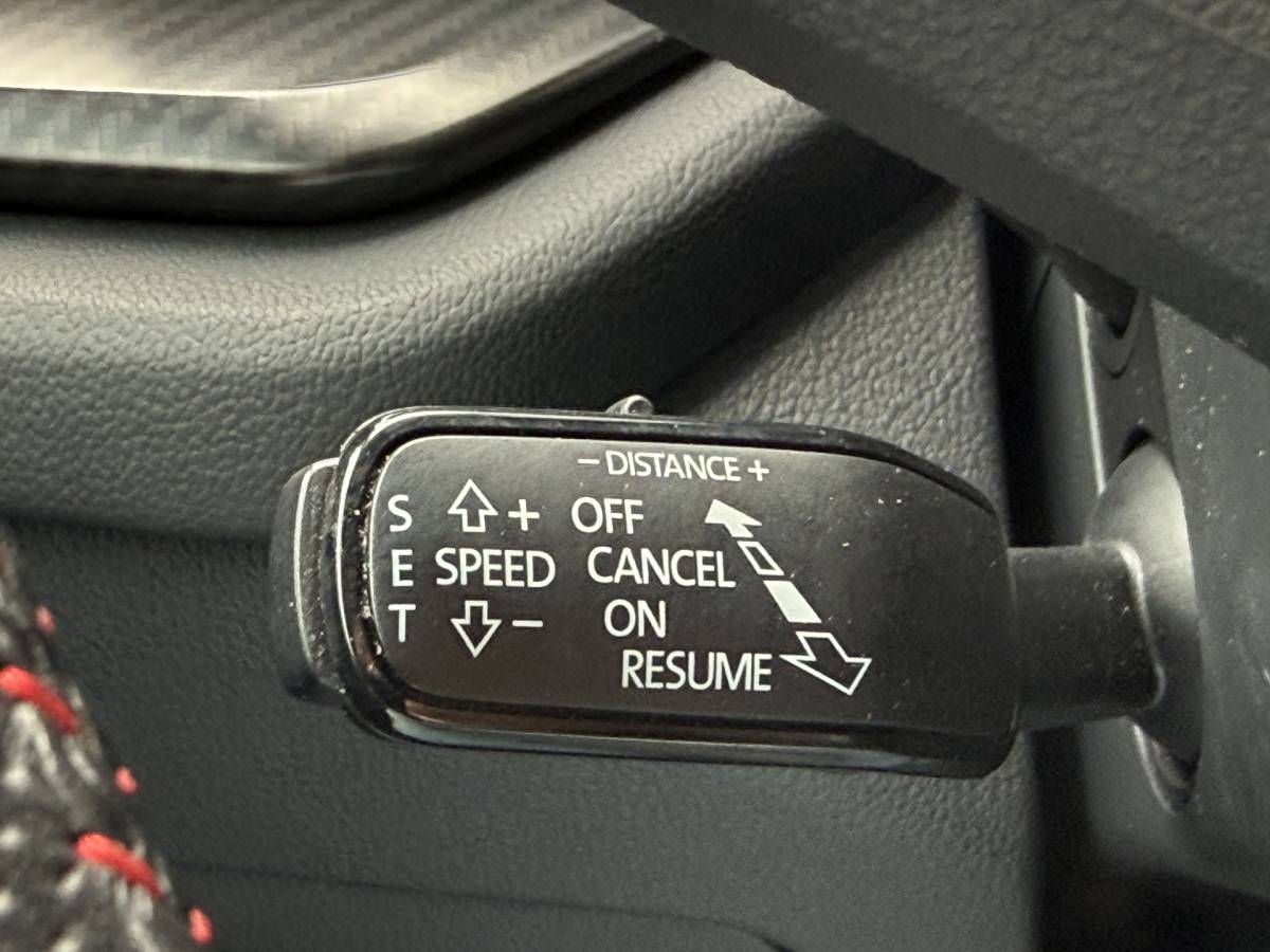 Škoda Octavia ŠKODA Octavia Combi BWJ 2023 1.4 TSI iV PHEV 225PK  Sportline Business FULL LED | HALF LEDER | ELEKTR. STOELEN | KEYLESS | ADAPTIVE CRUISE | STOELVERW. | ELEKTR. ACHTERKLEP | CARPLAY + ANDROID | NAVI | CLIMA | CRUISE | LMV | PDC