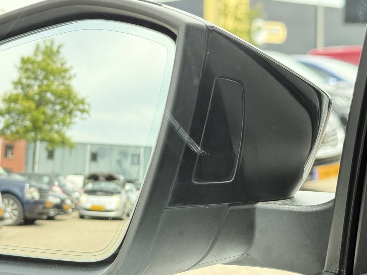 Škoda Octavia ŠKODA Octavia Combi BWJ 2023 1.4 TSI iV PHEV 225PK  Sportline Business FULL LED | HALF LEDER | ELEKTR. STOELEN | KEYLESS | ADAPTIVE CRUISE | STOELVERW. | ELEKTR. ACHTERKLEP | CARPLAY + ANDROID | NAVI | CLIMA | CRUISE | LMV | PDC