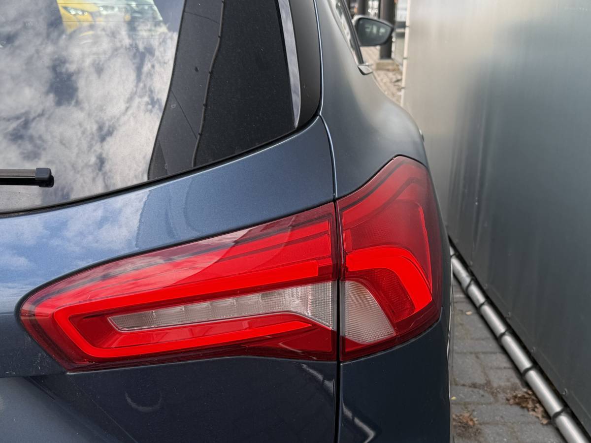 Ford Focus Ford Focus Wagon BWJ 2019 1.5 EcoBlue 120 PK  Titanium Business TREKHAAK | FULL LED | HEAD-UP DISPLAY | KEYLESS | STOEL + STUURVERW. | CARPLAY + ANDROID | NAVI | CLIMA | CRUISE | LMV | PDC