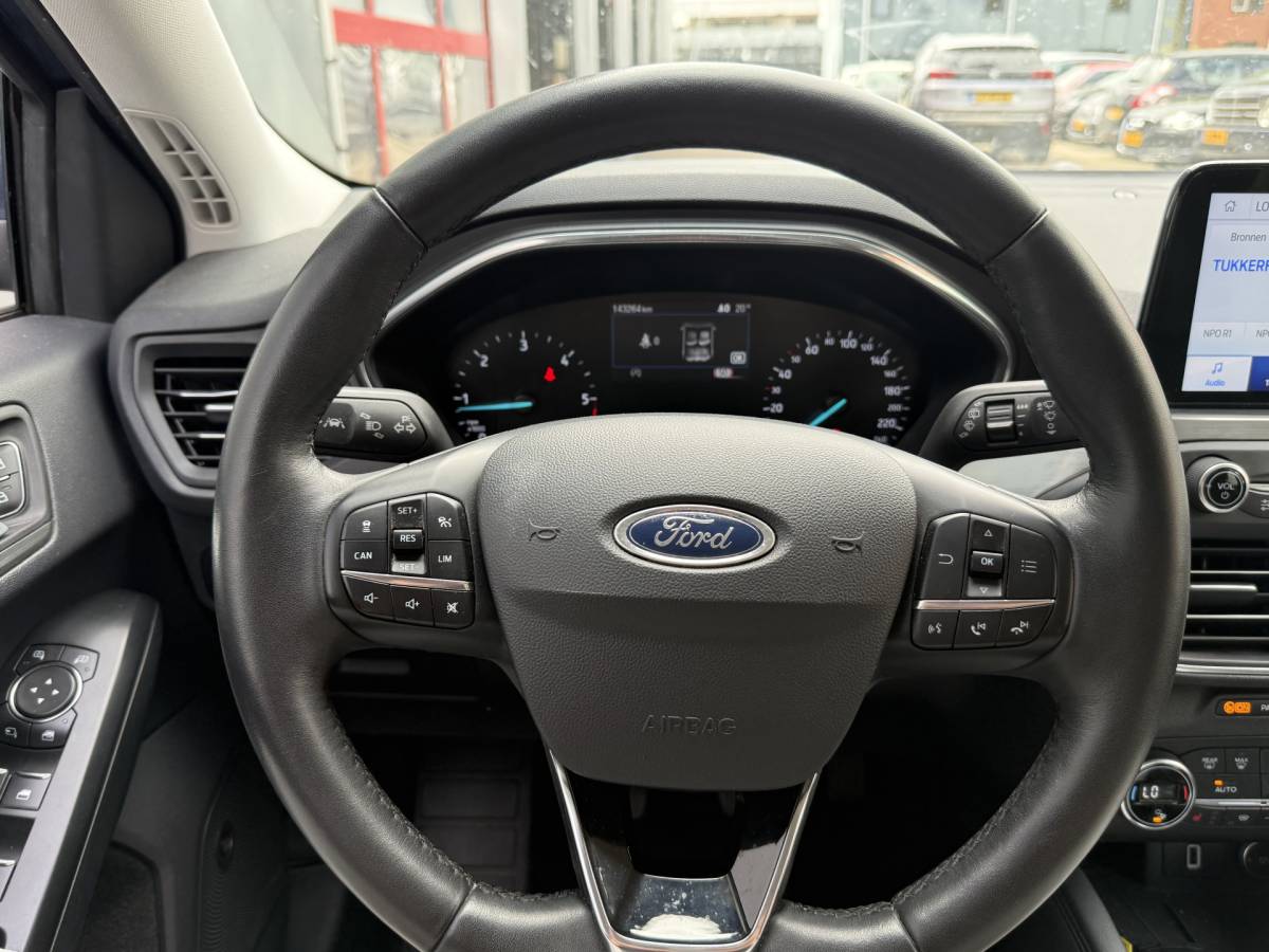Ford Focus Ford Focus Wagon BWJ 2019 1.5 EcoBlue 120 PK  Titanium Business TREKHAAK | FULL LED | HEAD-UP DISPLAY | KEYLESS | STOEL + STUURVERW. | CARPLAY + ANDROID | NAVI | CLIMA | CRUISE | LMV | PDC