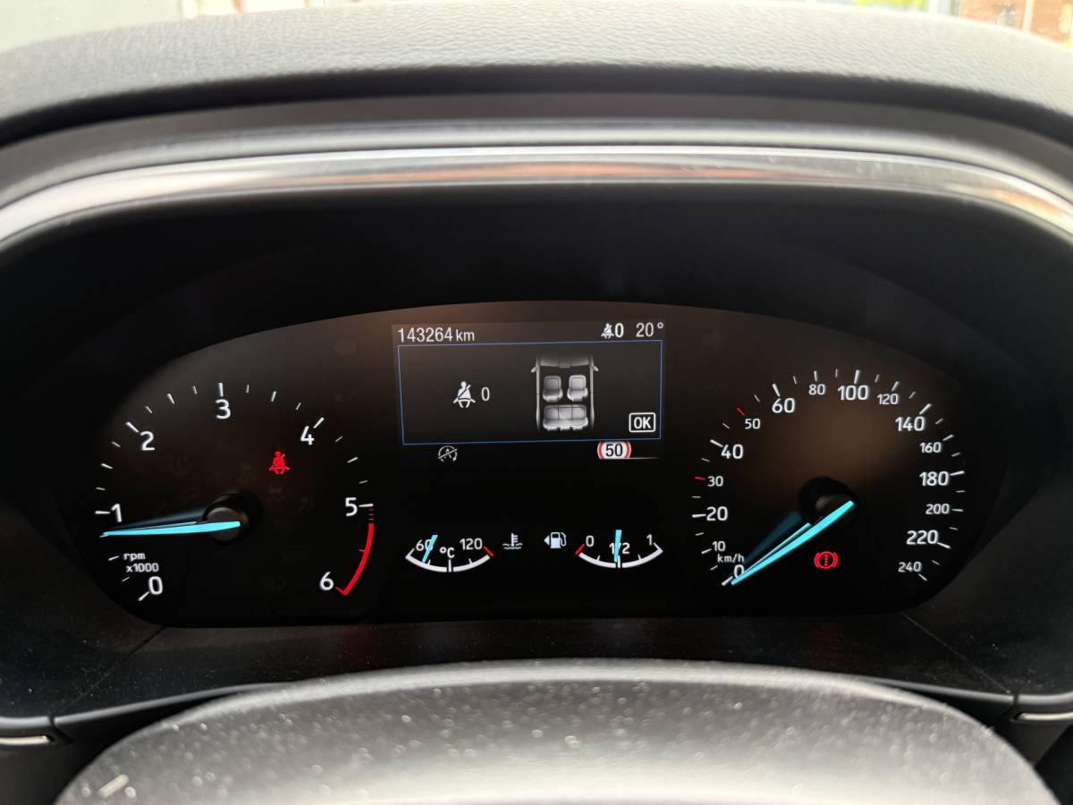 Ford Focus Ford Focus Wagon BWJ 2019 1.5 EcoBlue 120 PK  Titanium Business TREKHAAK | FULL LED | HEAD-UP DISPLAY | KEYLESS | STOEL + STUURVERW. | CARPLAY + ANDROID | NAVI | CLIMA | CRUISE | LMV | PDC