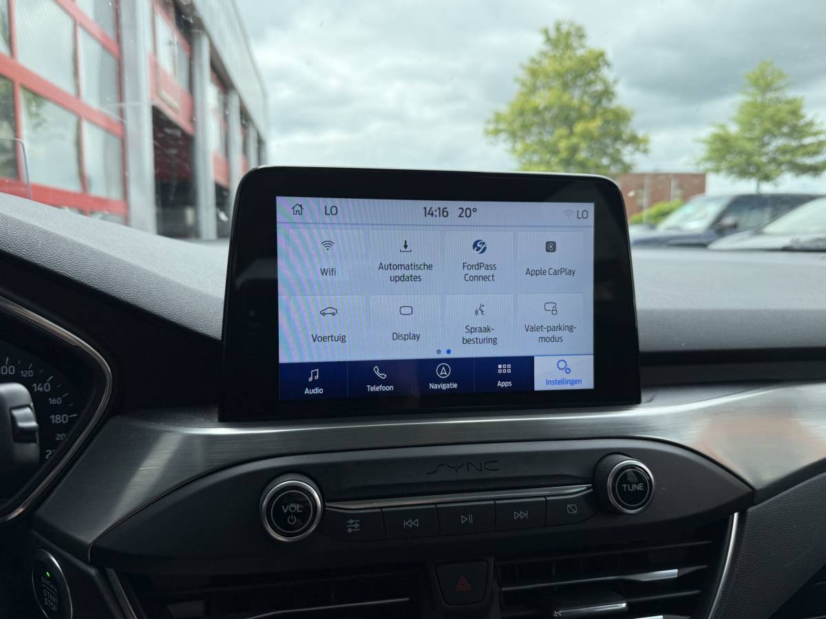 Ford Focus Ford Focus Wagon BWJ 2019 1.5 EcoBlue 120 PK  Titanium Business TREKHAAK | FULL LED | HEAD-UP DISPLAY | KEYLESS | STOEL + STUURVERW. | CARPLAY + ANDROID | NAVI | CLIMA | CRUISE | LMV | PDC