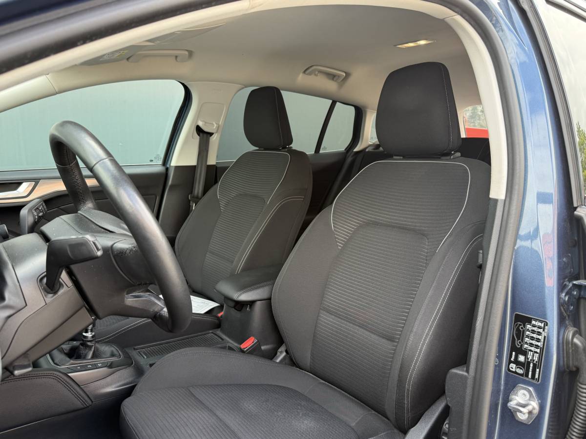 Ford Focus Ford Focus Wagon BWJ 2019 1.5 EcoBlue 120 PK  Titanium Business TREKHAAK | FULL LED | HEAD-UP DISPLAY | KEYLESS | STOEL + STUURVERW. | CARPLAY + ANDROID | NAVI | CLIMA | CRUISE | LMV | PDC