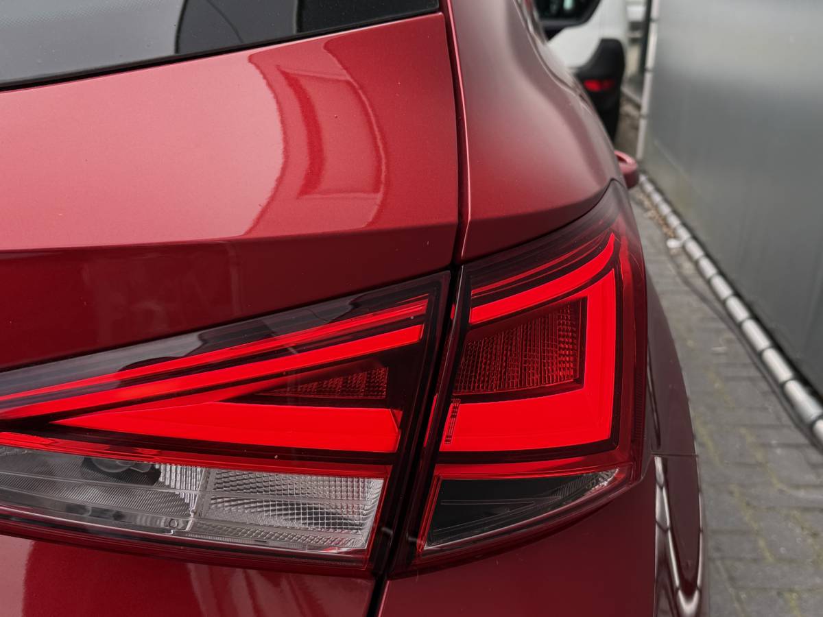SEAT Arona SEAT Arona BWJ 2021 1.0 TSI 111 PK Style Business Intense Plus AUTOMAAT | TREKHAAK | FULL LED | STOELVER. | ADAPTIVE CRUISE | DAB+ | CAMERA | DODE HOEK | CARPLAY + ANDROID | NAVI | CLIMA | CRUISE | LMV | PDC