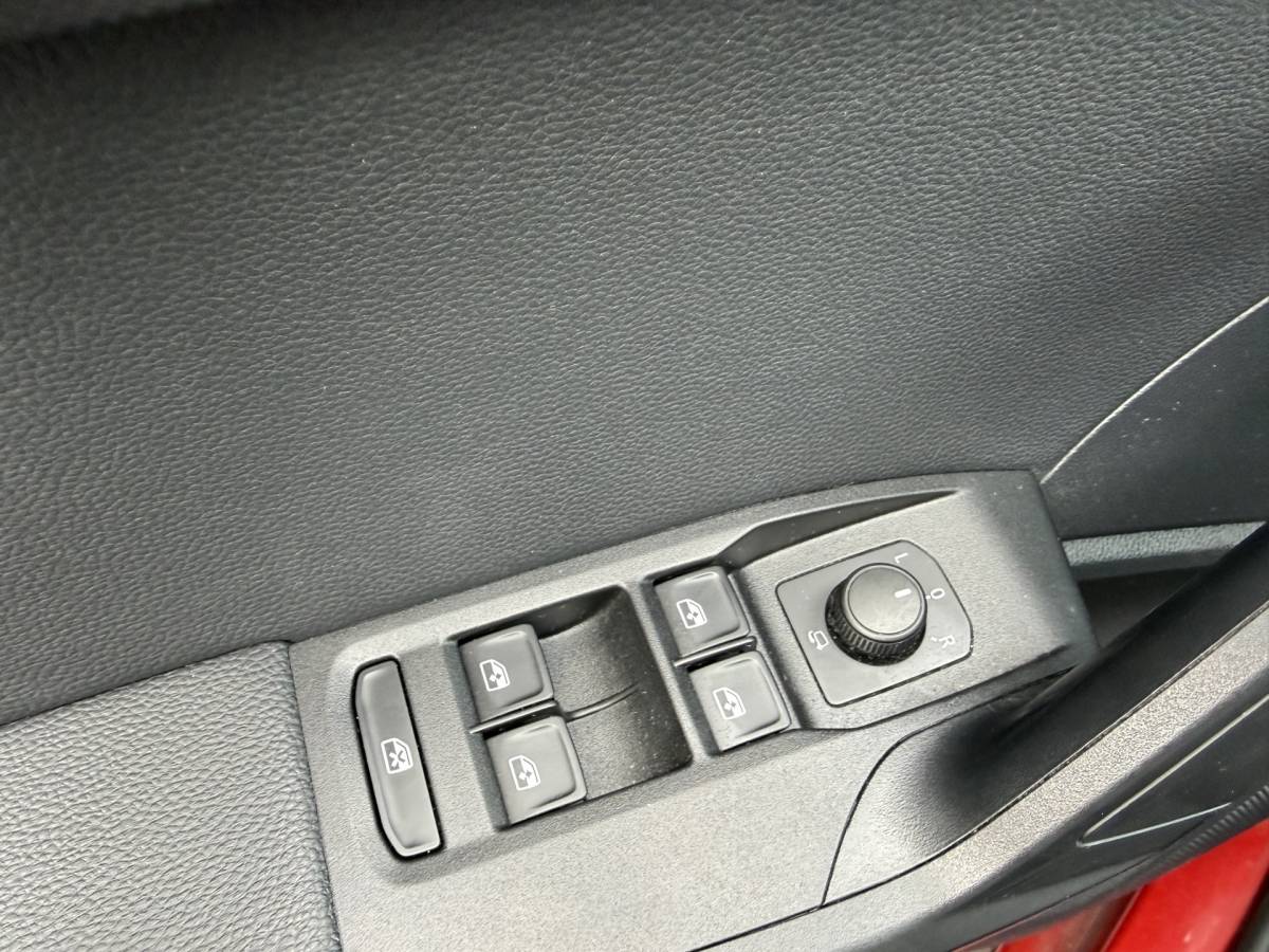SEAT Arona SEAT Arona BWJ 2021 1.0 TSI 111 PK Style Business Intense Plus AUTOMAAT | TREKHAAK | FULL LED | STOELVER. | ADAPTIVE CRUISE | DAB+ | CAMERA | DODE HOEK | CARPLAY + ANDROID | NAVI | CLIMA | CRUISE | LMV | PDC