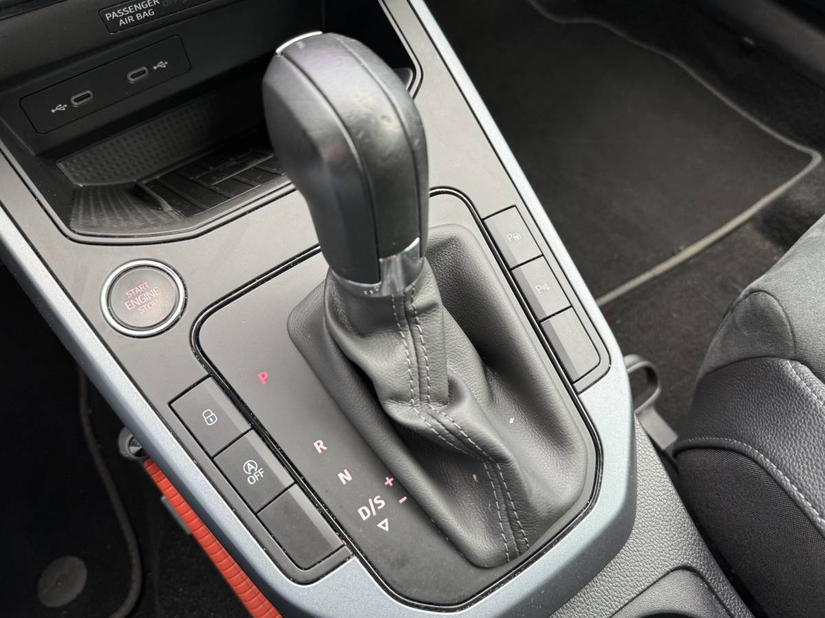 SEAT Arona SEAT Arona BWJ 2021 1.0 TSI 111 PK Style Business Intense Plus AUTOMAAT | TREKHAAK | FULL LED | STOELVER. | ADAPTIVE CRUISE | DAB+ | CAMERA | DODE HOEK | CARPLAY + ANDROID | NAVI | CLIMA | CRUISE | LMV | PDC