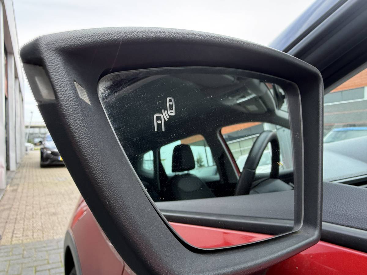 SEAT Arona SEAT Arona BWJ 2021 1.0 TSI 111 PK Style Business Intense Plus AUTOMAAT | TREKHAAK | FULL LED | STOELVER. | ADAPTIVE CRUISE | DAB+ | CAMERA | DODE HOEK | CARPLAY + ANDROID | NAVI | CLIMA | CRUISE | LMV | PDC