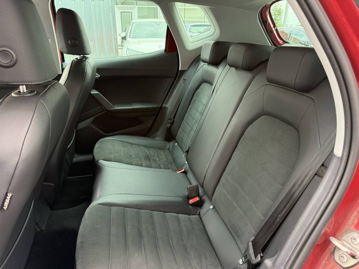 SEAT Arona SEAT Arona BWJ 2021 1.0 TSI 111 PK Style Business Intense Plus AUTOMAAT | TREKHAAK | FULL LED | STOELVER. | ADAPTIVE CRUISE | DAB+ | CAMERA | DODE HOEK | CARPLAY + ANDROID | NAVI | CLIMA | CRUISE | LMV | PDC
