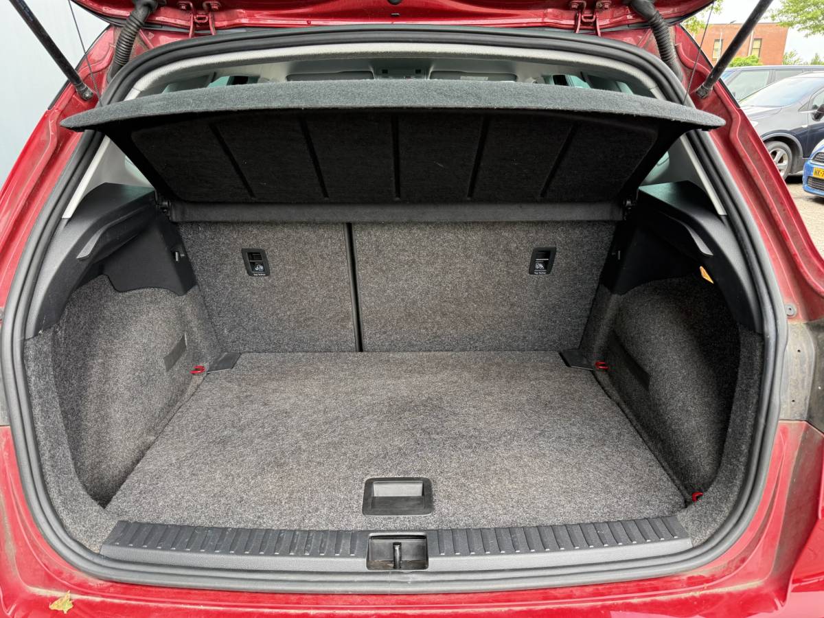 SEAT Arona SEAT Arona BWJ 2021 1.0 TSI 111 PK Style Business Intense Plus AUTOMAAT | TREKHAAK | FULL LED | STOELVER. | ADAPTIVE CRUISE | DAB+ | CAMERA | DODE HOEK | CARPLAY + ANDROID | NAVI | CLIMA | CRUISE | LMV | PDC