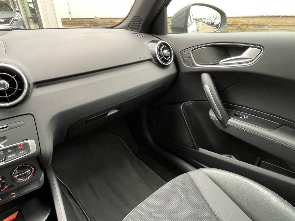 Audi A1 Sportback Audi A1 Sportback 1.0 TFSI Advance Sport S-Line | NL Auto/1e Eig./Navi/Airco/Cruise/17″/PDC V+A