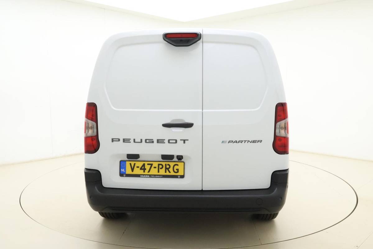 Peugeot e-Partner Peugeot e-Partner 136 L2 50 kWh DEMO | Camera | 3zitplaatsen | betimmering