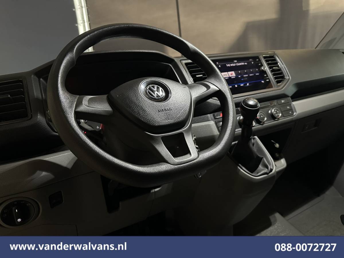 Volkswagen Crafter Volkswagen Crafter 2.0 TDI 141pk L3H3 L2H2 Euro6 Airco | Navigatie | Apple Carplay | Chauffeursstoel Android Auto, Standkachel, Parkeersensoren, 3000kg trekvermogen